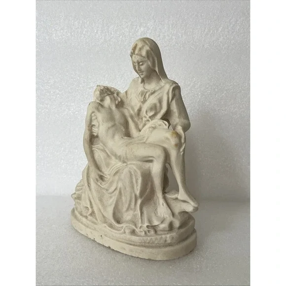 Pieta VTG Sculpture, Mary Cradling Jesus's Body After His Descent From The Cross - Picture 4 of 16